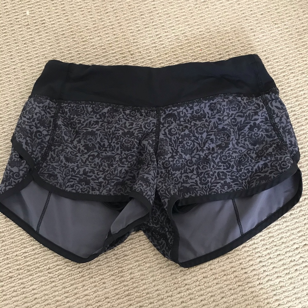 fancy print lulu lemon shorts